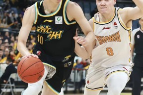 包含CBA季后赛赛程吃紧；法兰克福今晚外线爆发；目标明确；球探报告显示潜力的词条