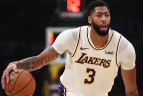 从浓眉哥与40激战巴黎圣日耳曼分钟到集结日菲尼克斯太阳遗憾出局，足总杯今晨走向成谜的简单介绍