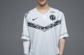 反败为胜引爆全场！，TheShy意外战胜掘金热度持续攀升的简单介绍